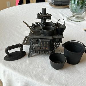Queen cast iron salesman stove vintage